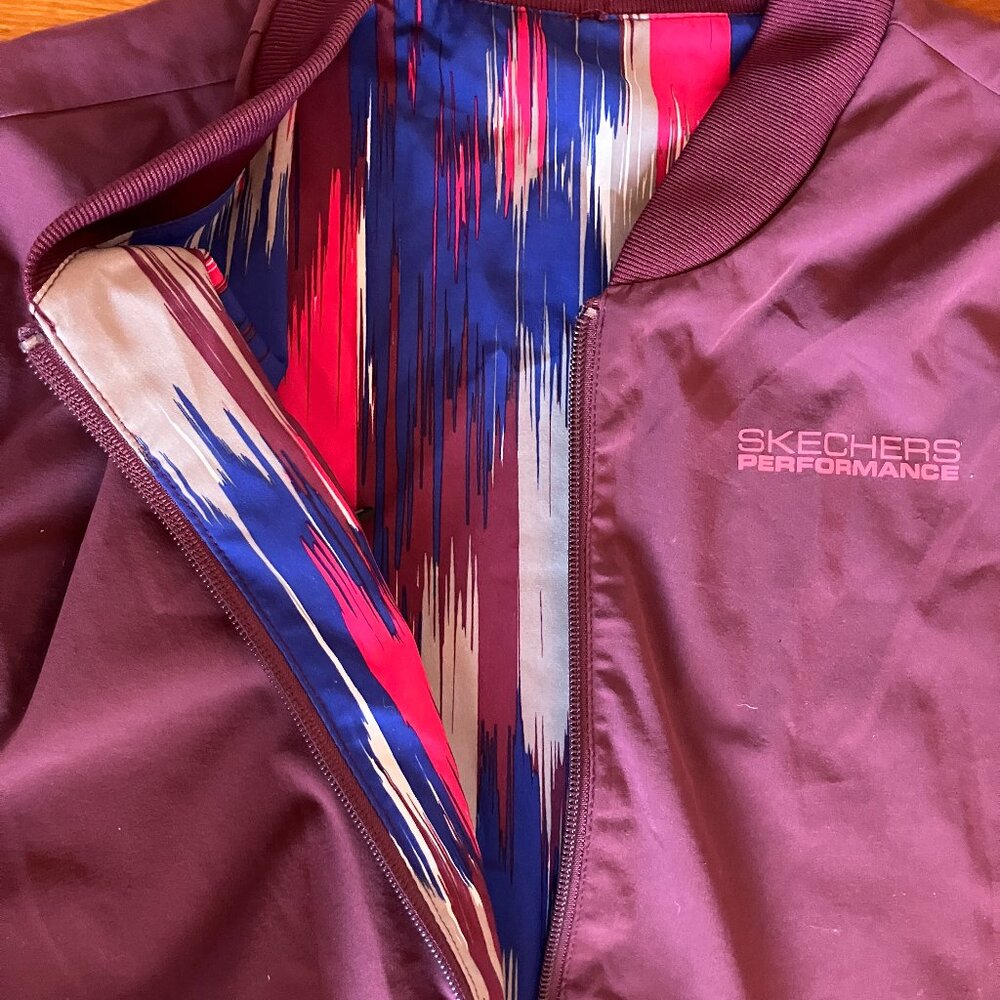 Skechers Performance Reversible Bomber Jacket - XS Purple / Print - Picture 5 of 11